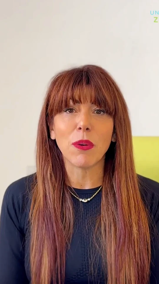 Maria Gentile, pedagogista, presenta il webinar.